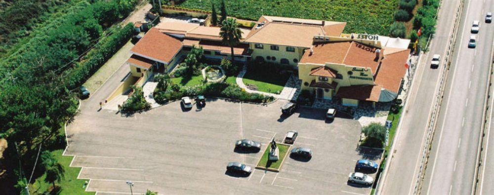 La Locanda Del Cavaliere Borgo Montello Экстерьер фото