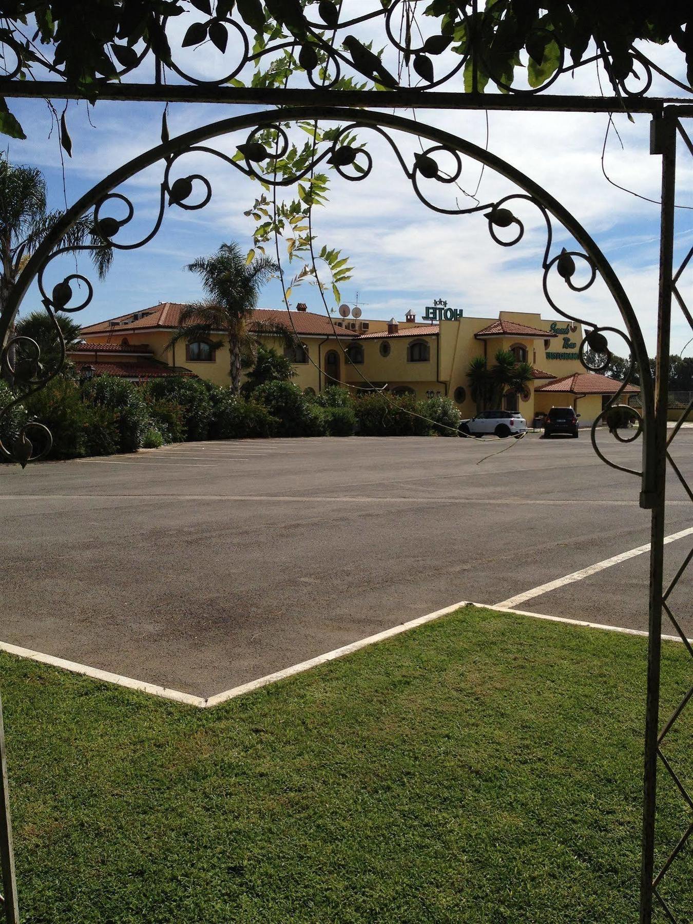 La Locanda Del Cavaliere Borgo Montello Экстерьер фото